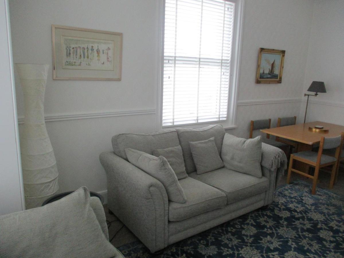Lovely Spacious 3 Bedded First Floor Apartment Ryde  Kültér fotó