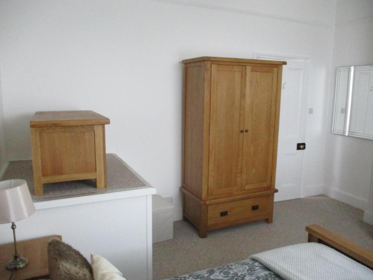 Lovely Spacious 3 Bedded First Floor Apartment Ryde  Kültér fotó