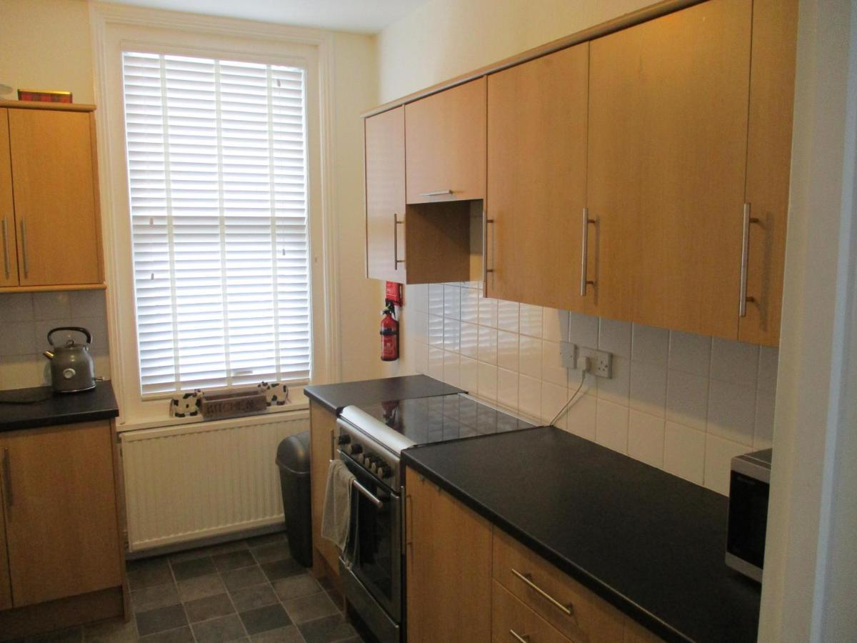 Lovely Spacious 3 Bedded First Floor Apartment Ryde  Kültér fotó