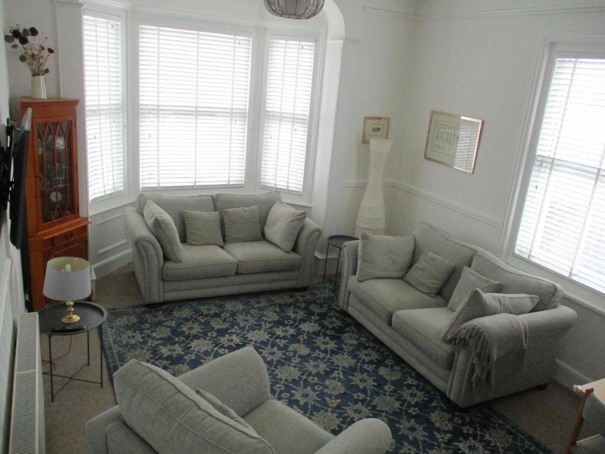 Lovely Spacious 3 Bedded First Floor Apartment Ryde  Kültér fotó
