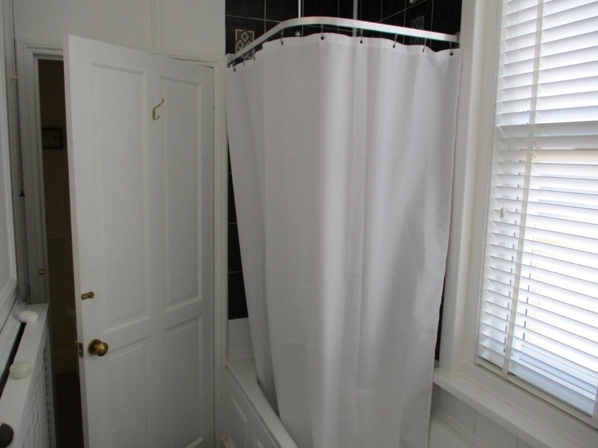 Lovely Spacious 3 Bedded First Floor Apartment Ryde  Kültér fotó