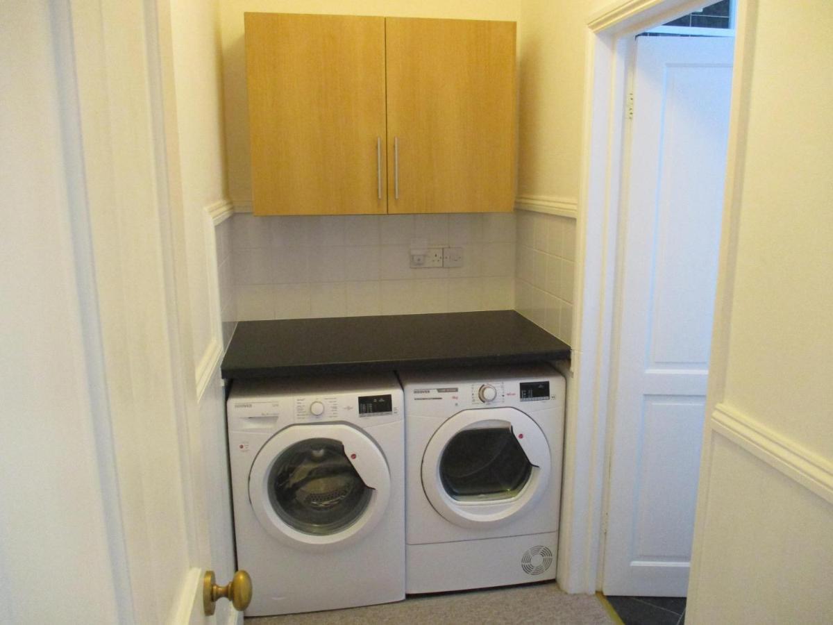 Lovely Spacious 3 Bedded First Floor Apartment Ryde  Kültér fotó