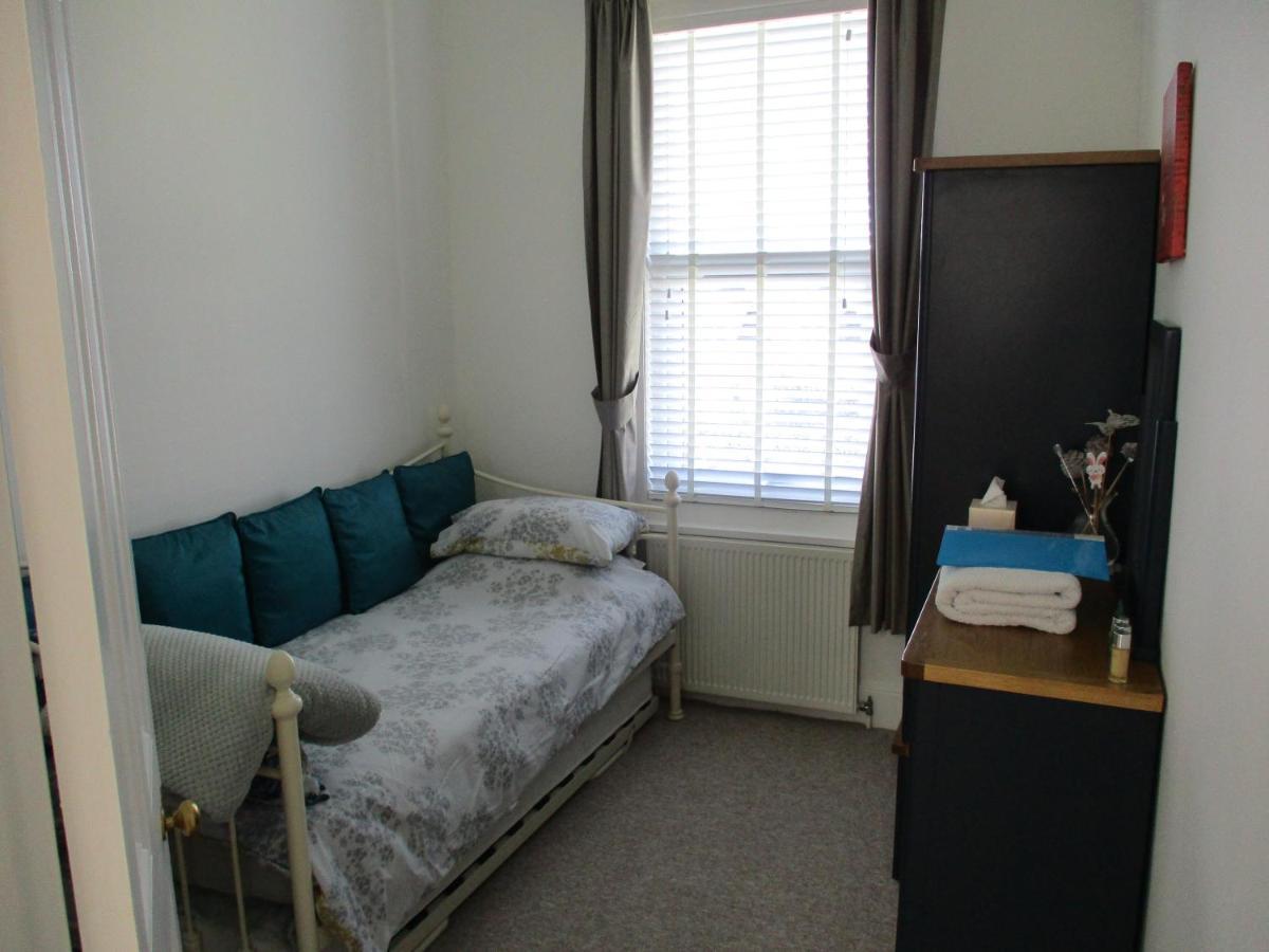 Lovely Spacious 3 Bedded First Floor Apartment Ryde  Kültér fotó