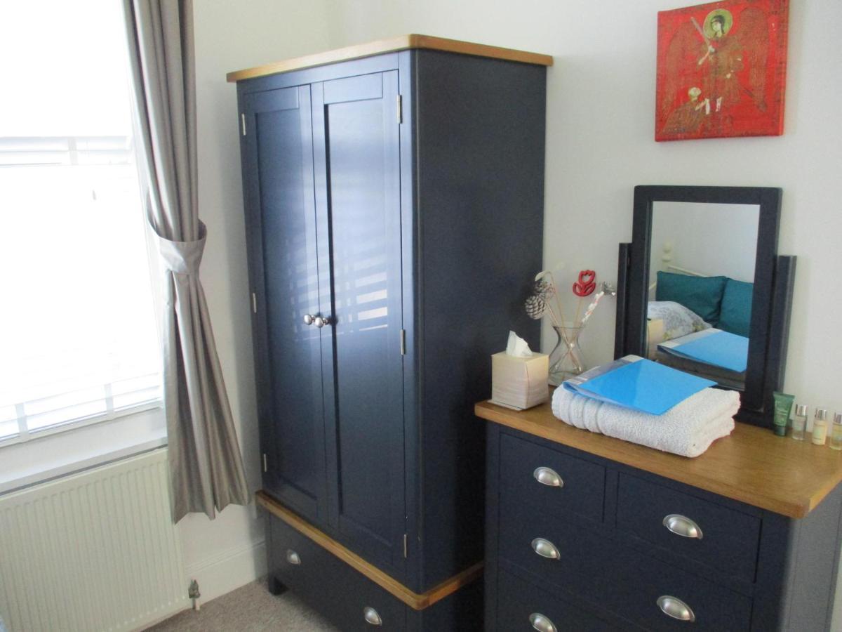 Lovely Spacious 3 Bedded First Floor Apartment Ryde  Kültér fotó